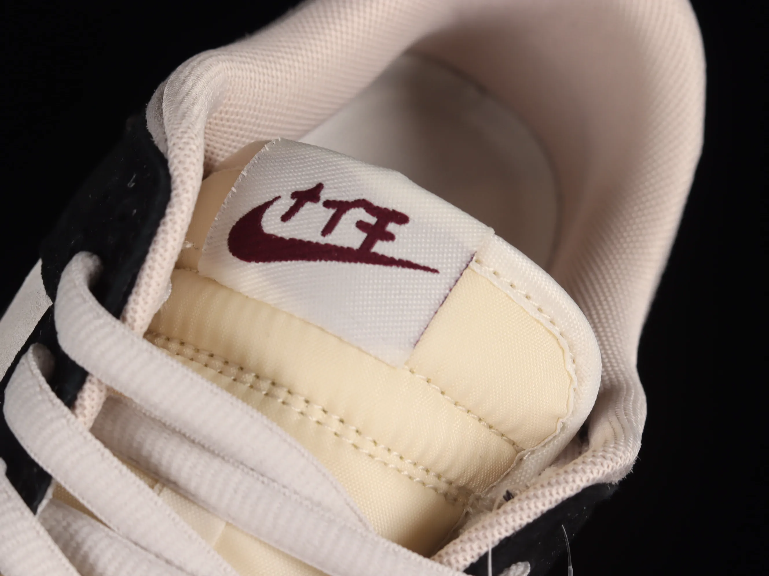 All Categories Nk SB Dunk Series Nk SB Dunk Low Low-top sneakers Nk SB Dunk Low World Cup themed SB low-top sports and leisure sneakers CU1726-990